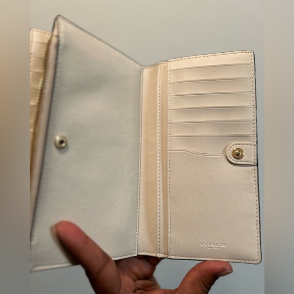 Signature coach wallet - Picture 7 of 9